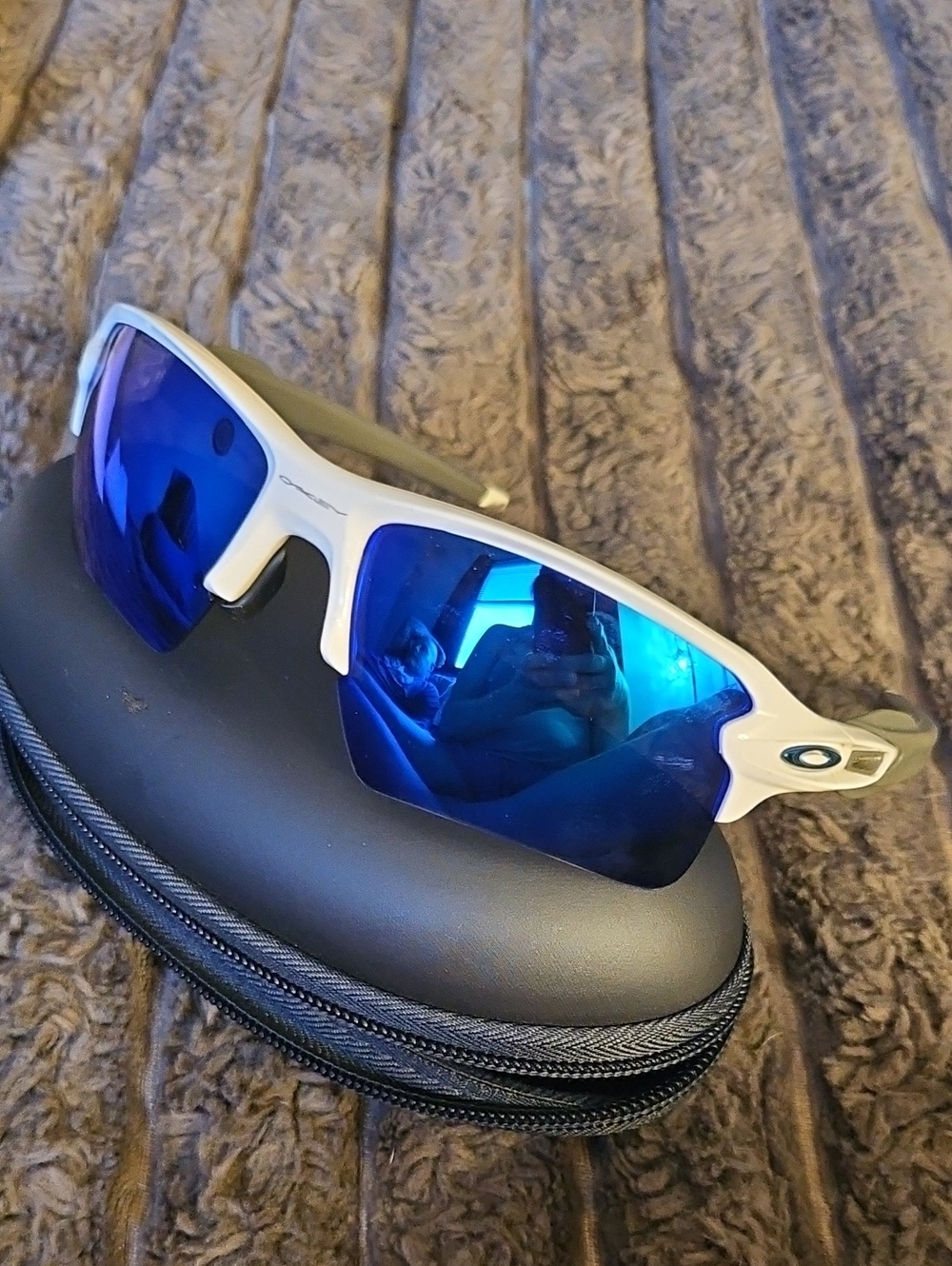 OAKLEY FLAK 2.0 NEW CONDITION! BLUE IRIDIUM LENSES!!